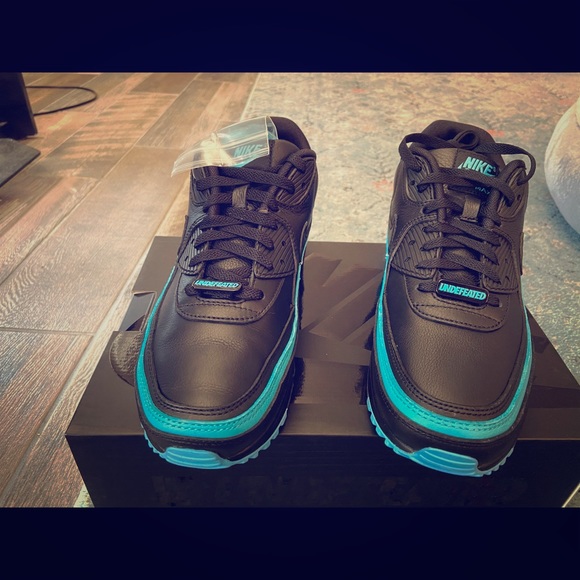 nike x undefeated air max 90